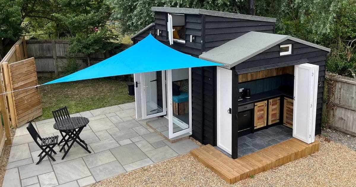horse and pet-friendly tiny home near St Neots 11