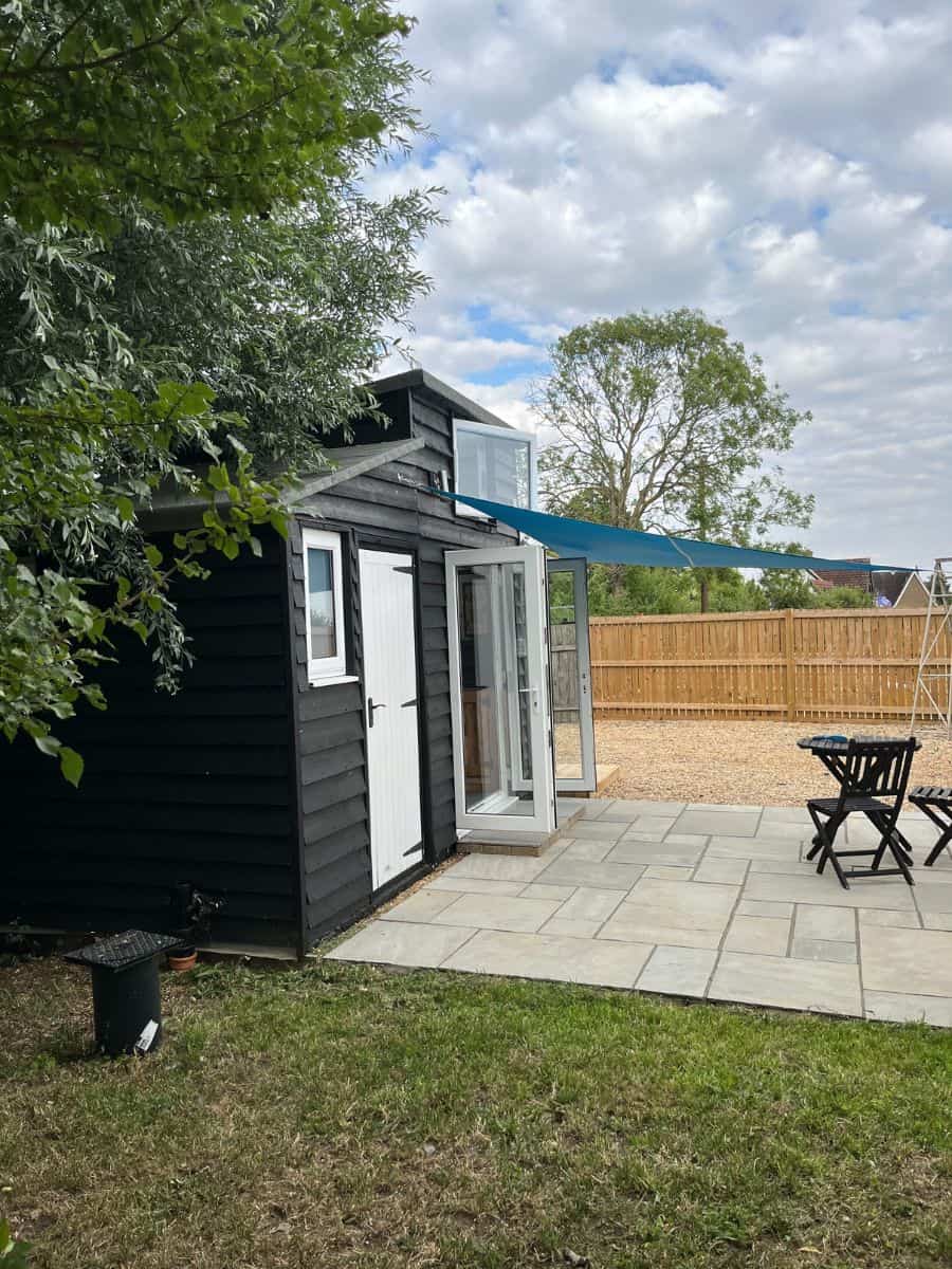 horse and pet-friendly tiny home near St Neots 13
